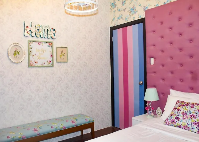 Aparthotel The Hive Condotels - Flora